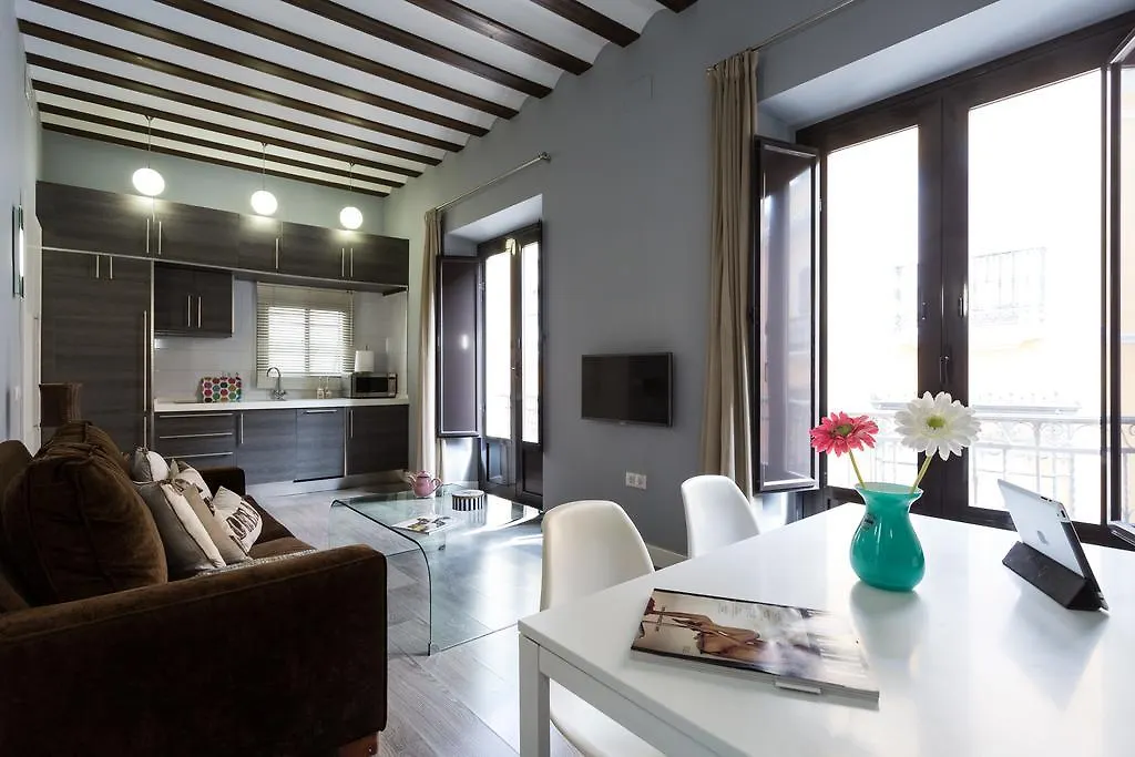 Mint Urban Suites Cosmopolitan Apartment Seville