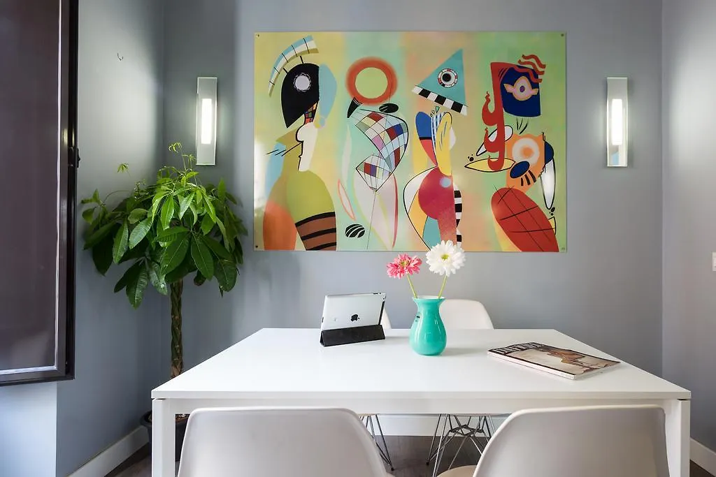 Mint Urban Suites Cosmopolitan Apartment Seville