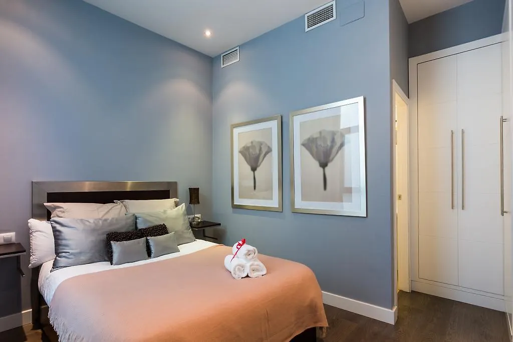 Mint Urban Suites Cosmopolitan Apartment Seville